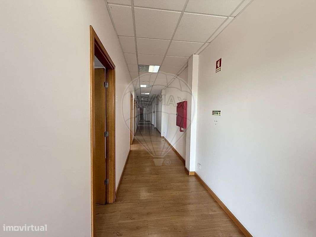 Armazém  para arrendamento - Grande imagem: 3/27