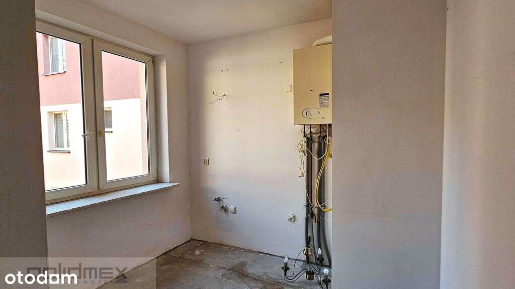 Przestronna kawalerka z oddzielną kuchnią! - Pełny obrazek: 4/15