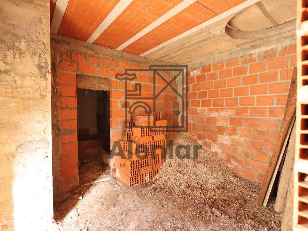 Prédio para remodelação - Alenquer-10