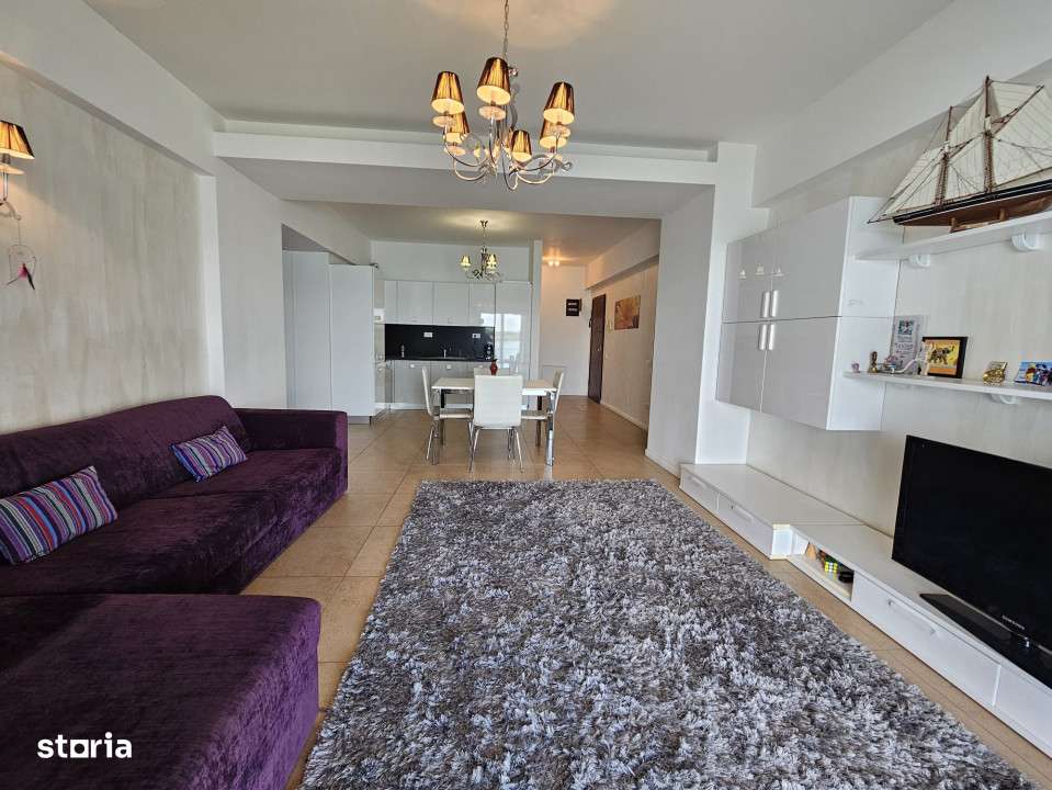 Apartament deosebit , vedere frontala catre Lac-centrul statiunii Mama-3