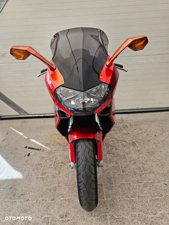 Aprilia RST - 8