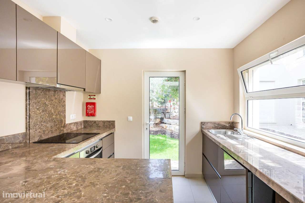 Conforto e Exclusividade: Moradia em Condomínio Privado-18