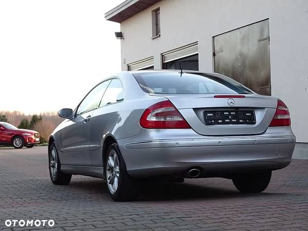 Mercedes-Benz CLK - 9