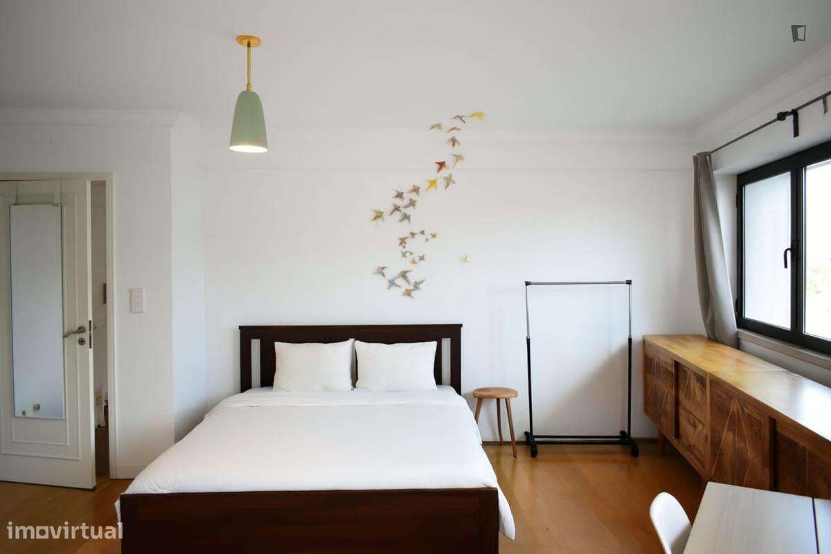 Quarto - localizado em São Bento Lisbon - Grande imagem: 5/10