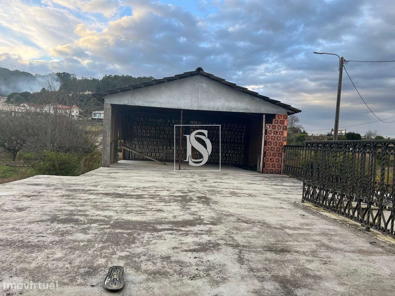 Moradia em Pedra / Casa de Campo inserida num lote de 6000m2-26