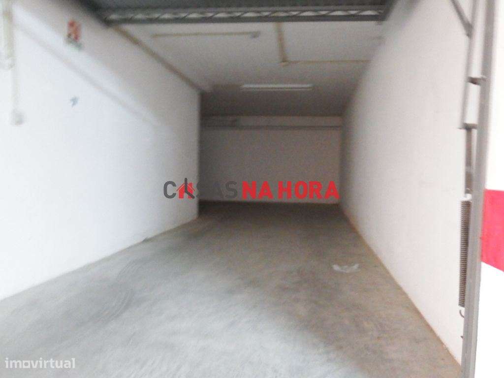 Garagem/armazém no centro de Carcavelos - Grande imagem: 4/12