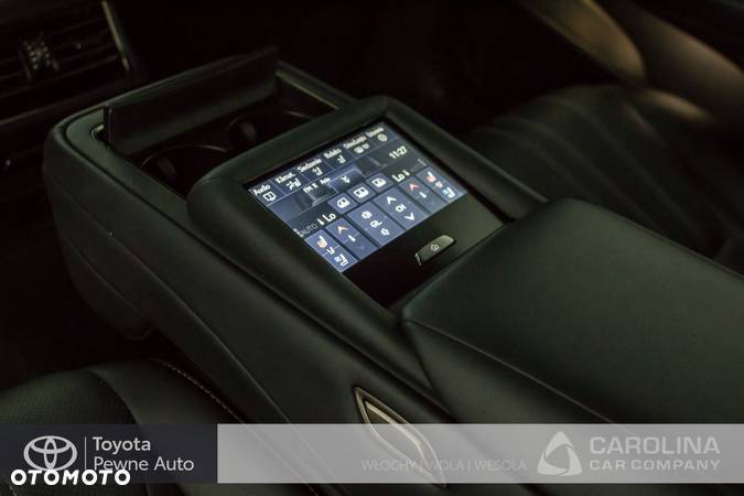 Lexus LS - 11