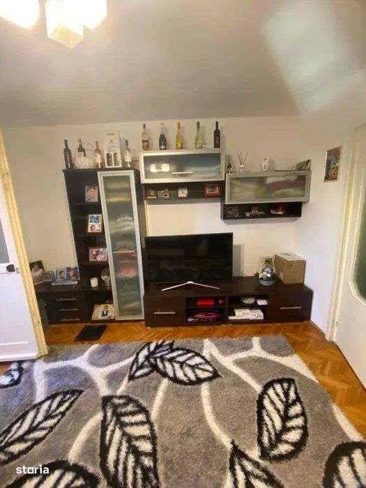 Dambu Pietros - Vanzare apartament 2 camere - Str. Godeanu - Imagine principală: 2/8