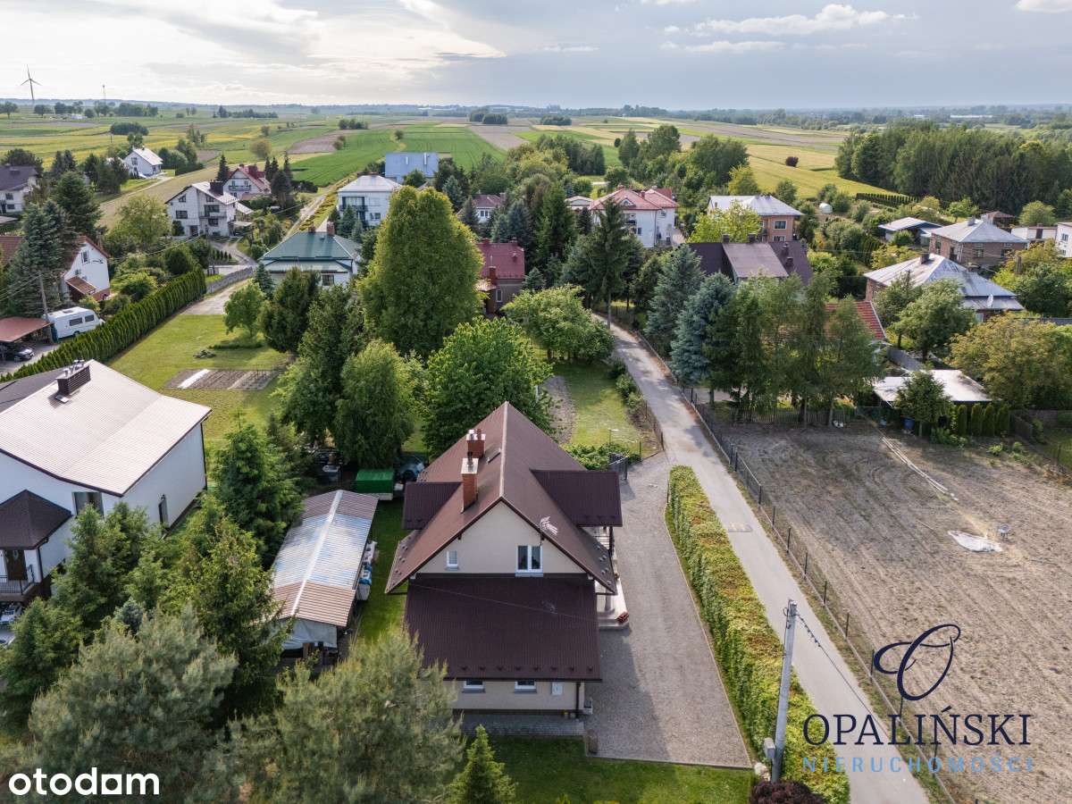 Dom z ogrodem i garażem umeblowany i wyposażony-6