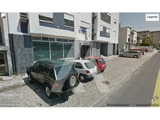 Loja comercial de área bruta de 1.820 m2 - Marinha Grande