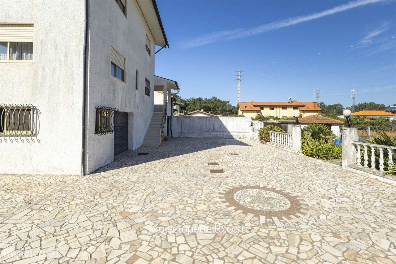 Moradia Isolada T4 Venda em Nogueira da Regedoura,Santa Maria da Feira - Grande imagem: 5/32