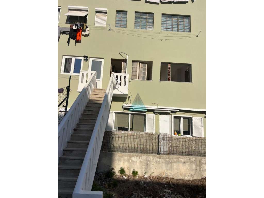 Apartamento T3 transformado em T2 com Quintal de 170m² - Totalmente... - Grande imagem: 5/12