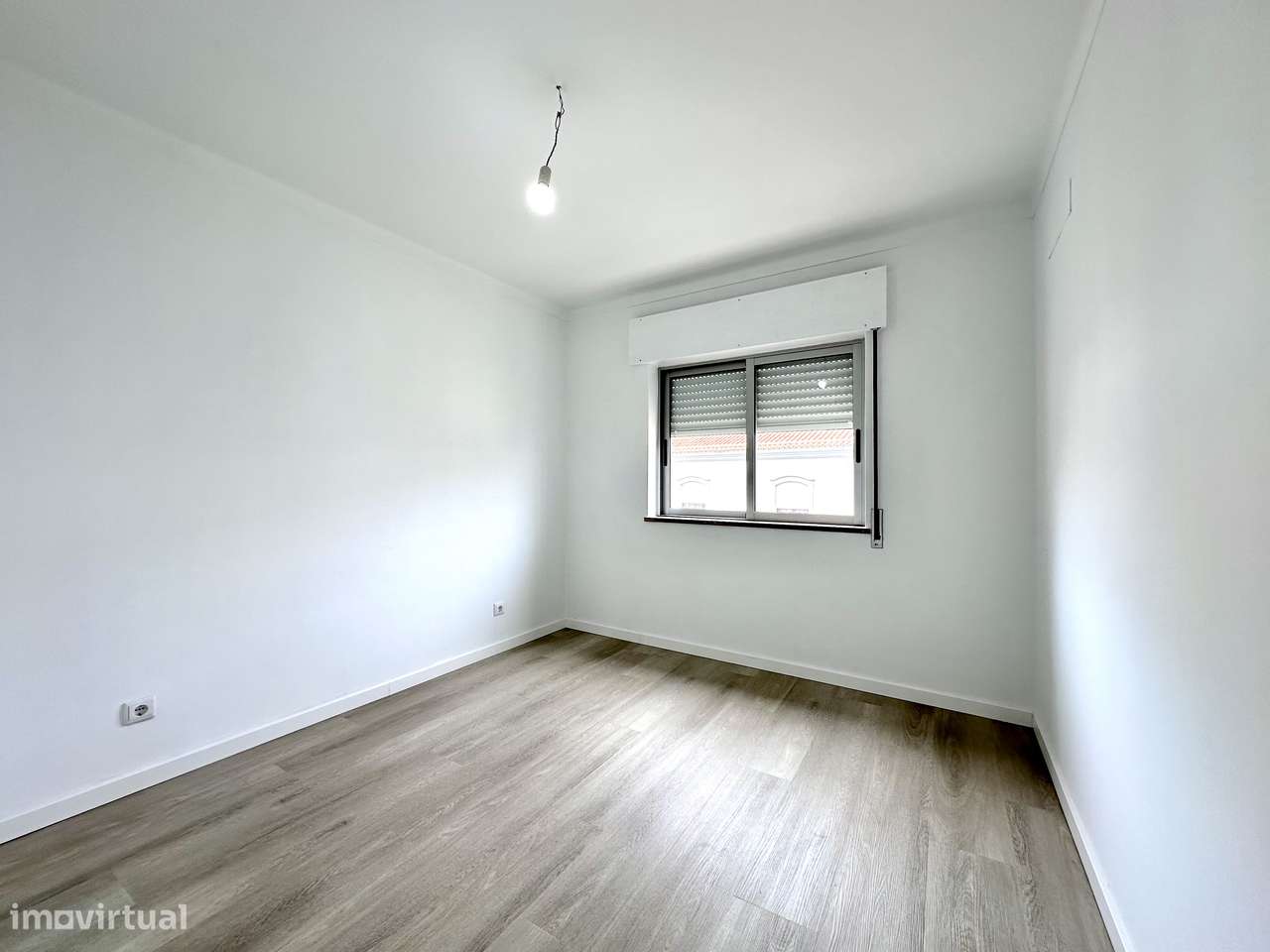 Apartamento T2 Renovado – Design Open Space & Localização Privilegiada - Grande imagem: 3/19