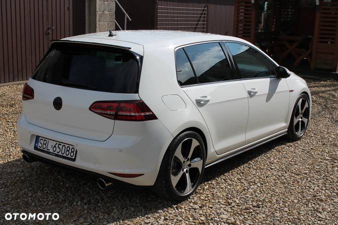 Volkswagen Golf VII 2.0 TSI BMT GTI - 2