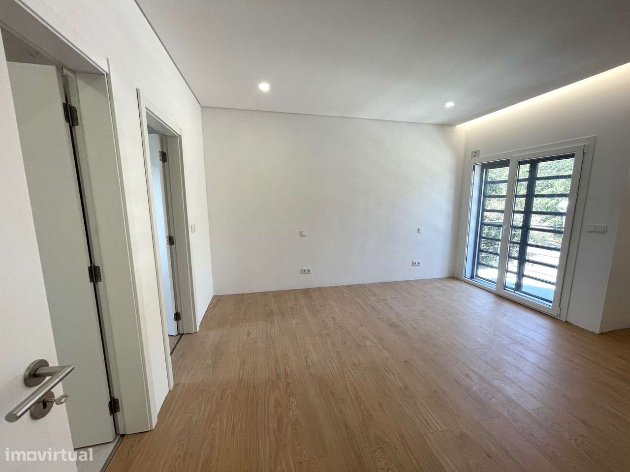 Moradia nova T3 piscina a 5 minutos das praias de Sesimbra-11