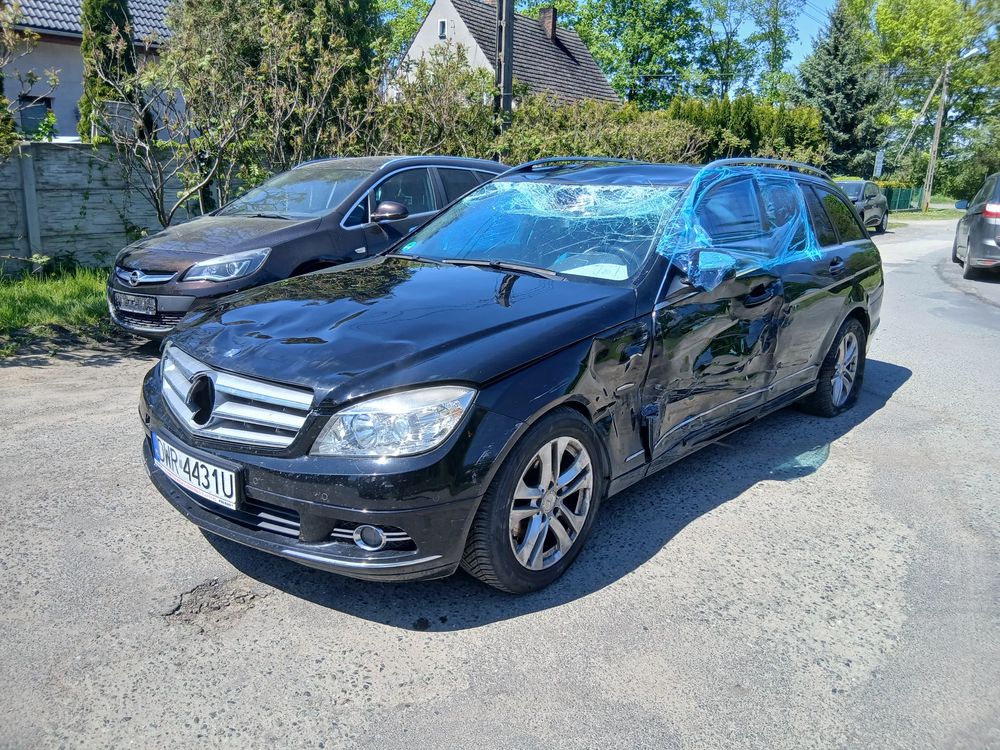 Mercedes-Benz C W204 180 BlueEFFICIENCY Avantgarde 2007