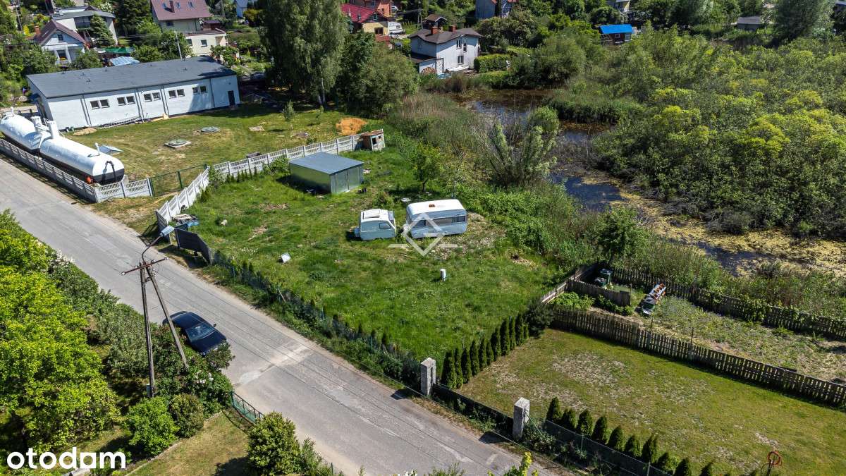 Rod Jasień | 760 m2 | Do własnej aranżacji - Pełny obrazek: 2/5