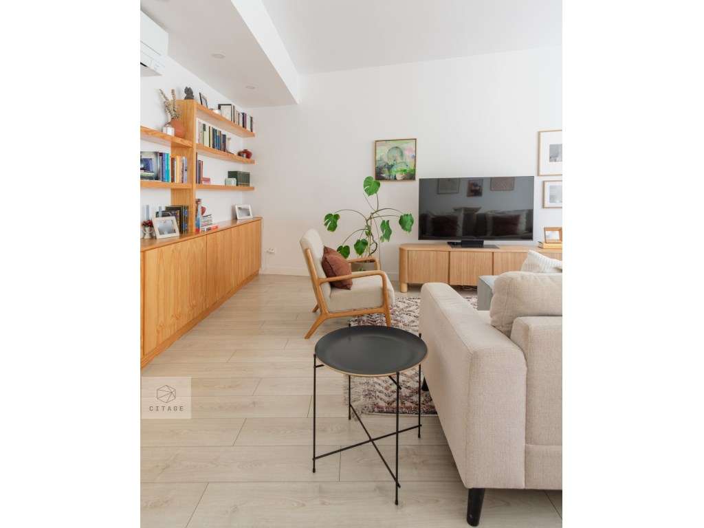 Apartamento T3 com garagem Amoreiras-7