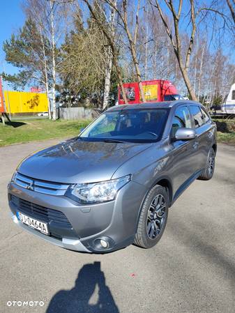 Mitsubishi Outlander 2.0 Intense + CVT - 2