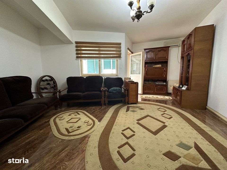 Apartament 3 camere Calarasilor, suprafata 91mp, etaj intermediar. - Imagine principală: 3/9