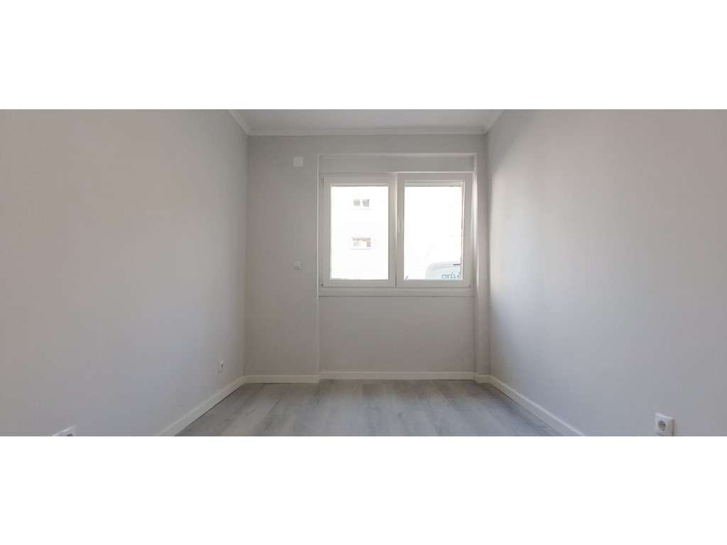 Apartamento T2 - Benfica - Remodelado-11
