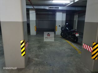 Lugar de Garagem duplo, Avenida da Republica, Metro de D. João II