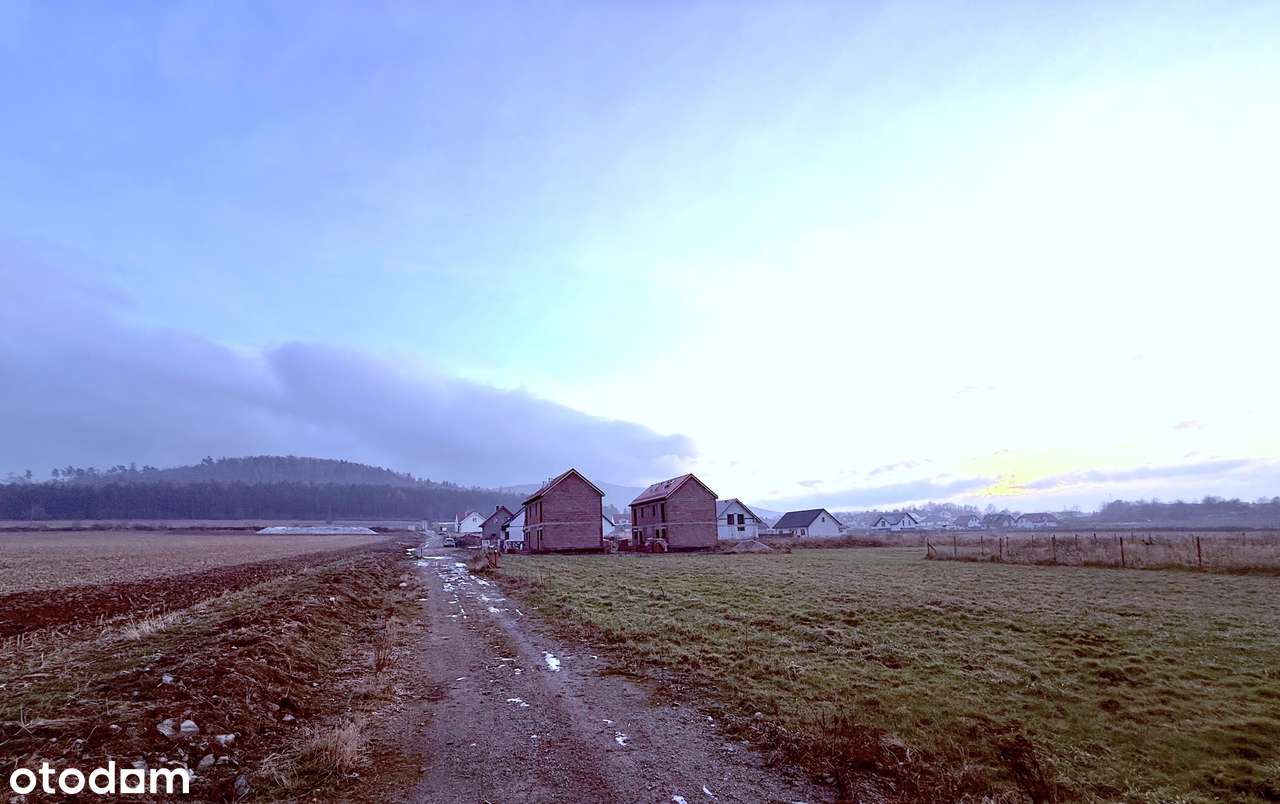 Atrakcyjna działka budowlana 1050 m² w Sobótce – widok na Masyw Ślęży - Pełny obrazek: 5/5