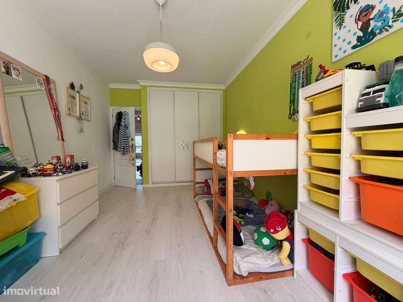 Apartamento T2 com arrecadação - zona Conquinha-16