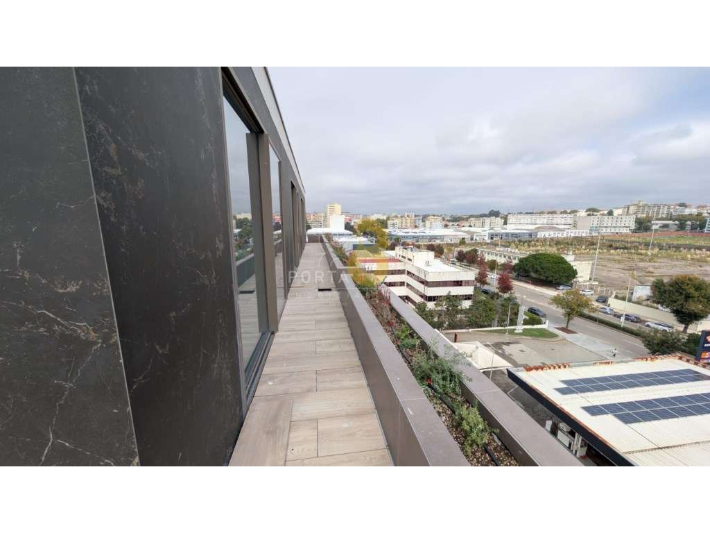 Apartamento T4 recuado com terraço em Matosinhos Sul - Grande imagem: 3/44