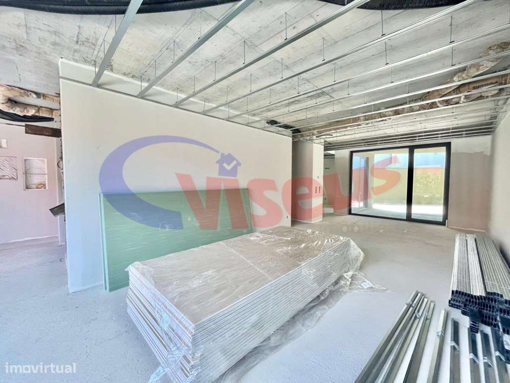Moradia T3 + Escritório Nova junto à Praia Canidelo-16