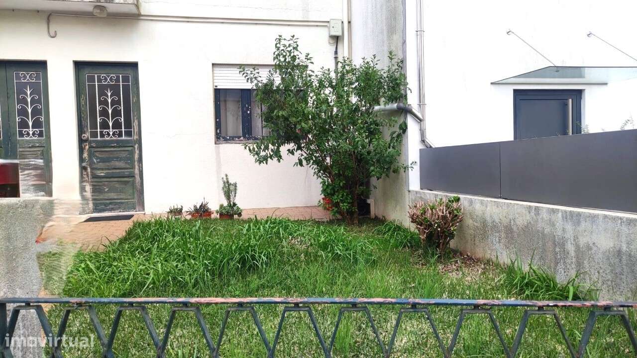 Moradia em banda V4 em S.João da Madeira-26