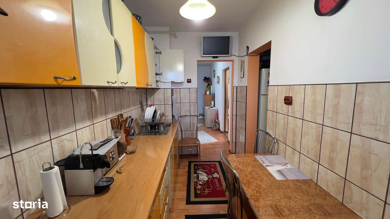 Apartament zona centrala - piata Petrosani-3