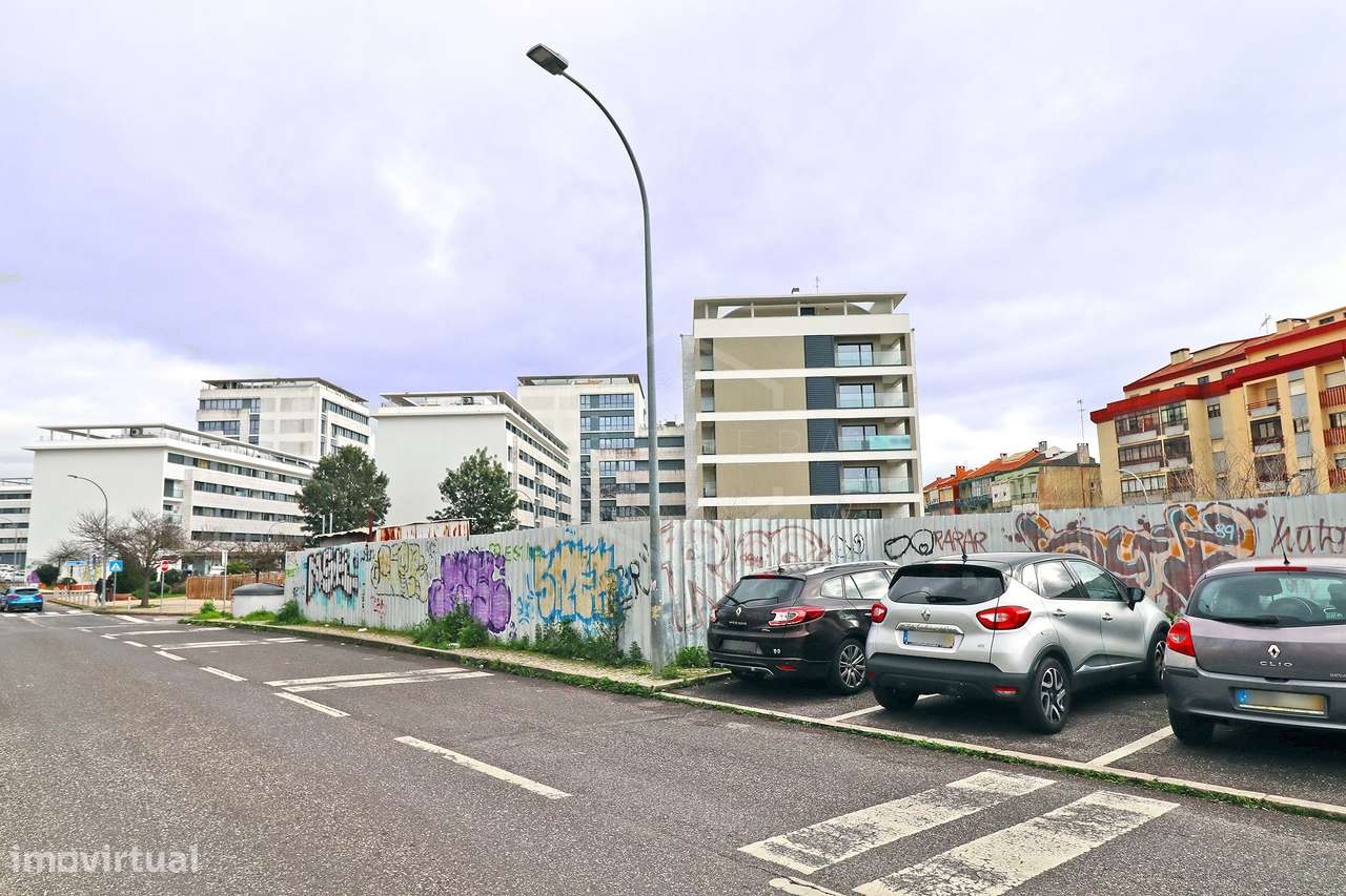 Terreno para constr. de prédio na urb. Villa Park, Amadora-8
