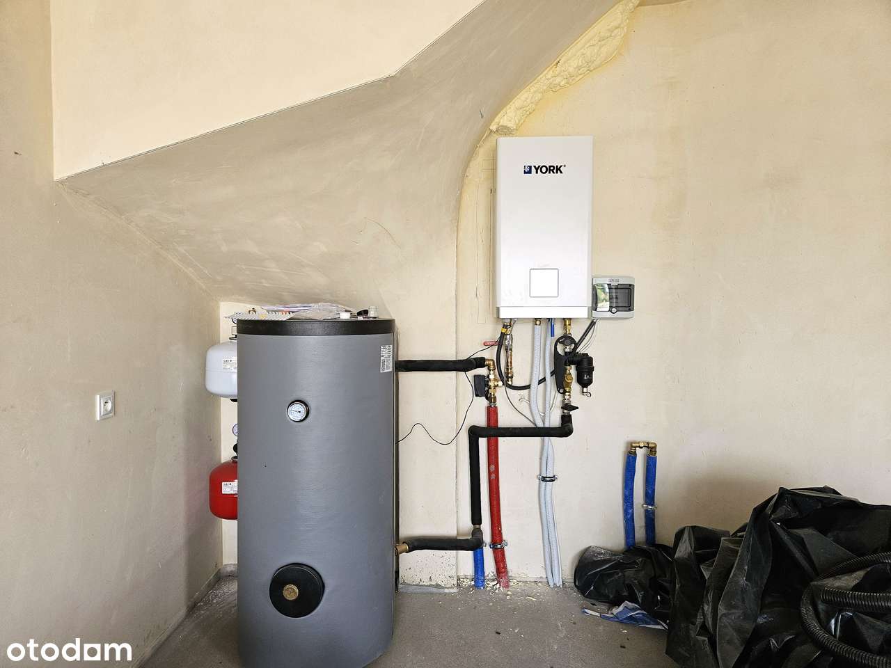 Bliźniak w wysokim standardzie | Garaż w bryle + Pompa Ciepła-8