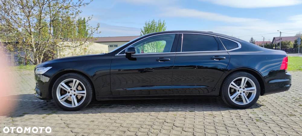 Volvo S90 - 2