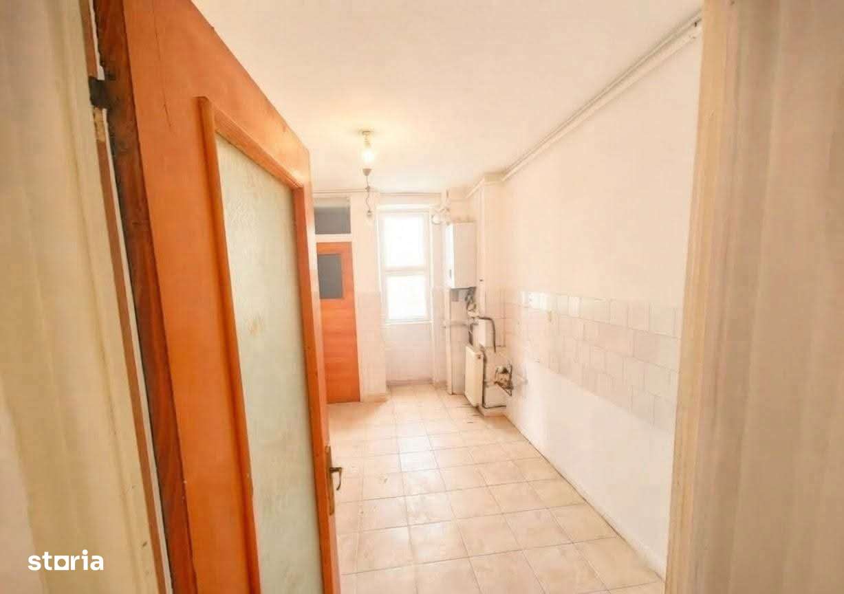 Vand apartament 3 camere zona Onix Grivitei-4