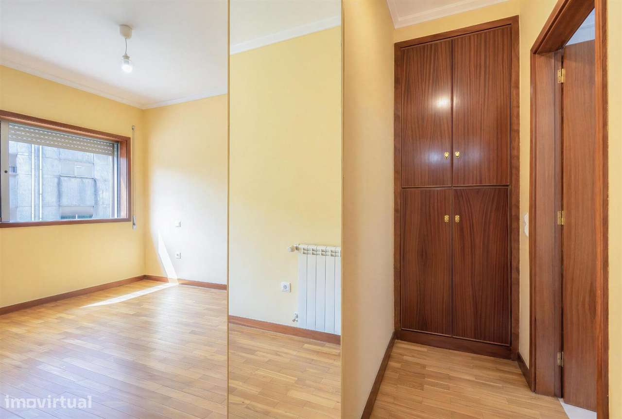 Apartamento T3 com Duas Garagens Fechadas em Águas Santas, Maia-26