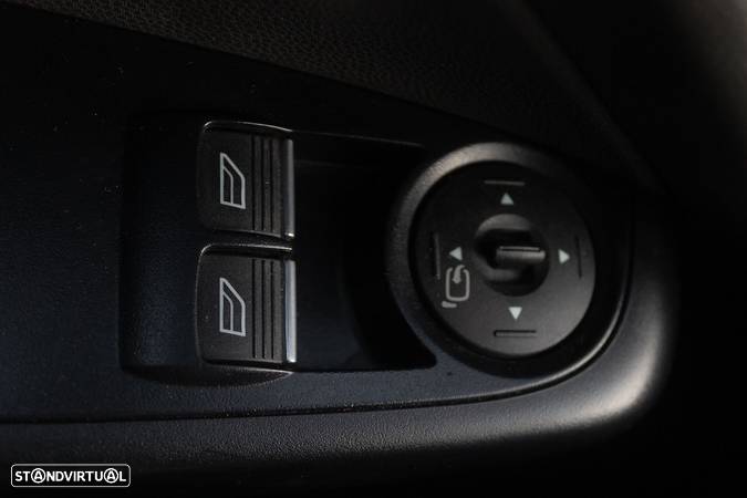 Ford Fiesta 1.5 TDCi STLine - 20