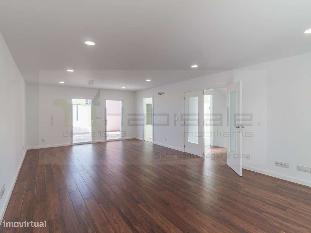 Moradia T3, situada em Areia Cascais, a curta distância da praia do...-16