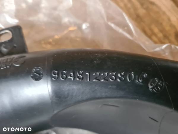 Peugeot 206 1.6 HDI rura dolot powietrza 9648122380 - 3