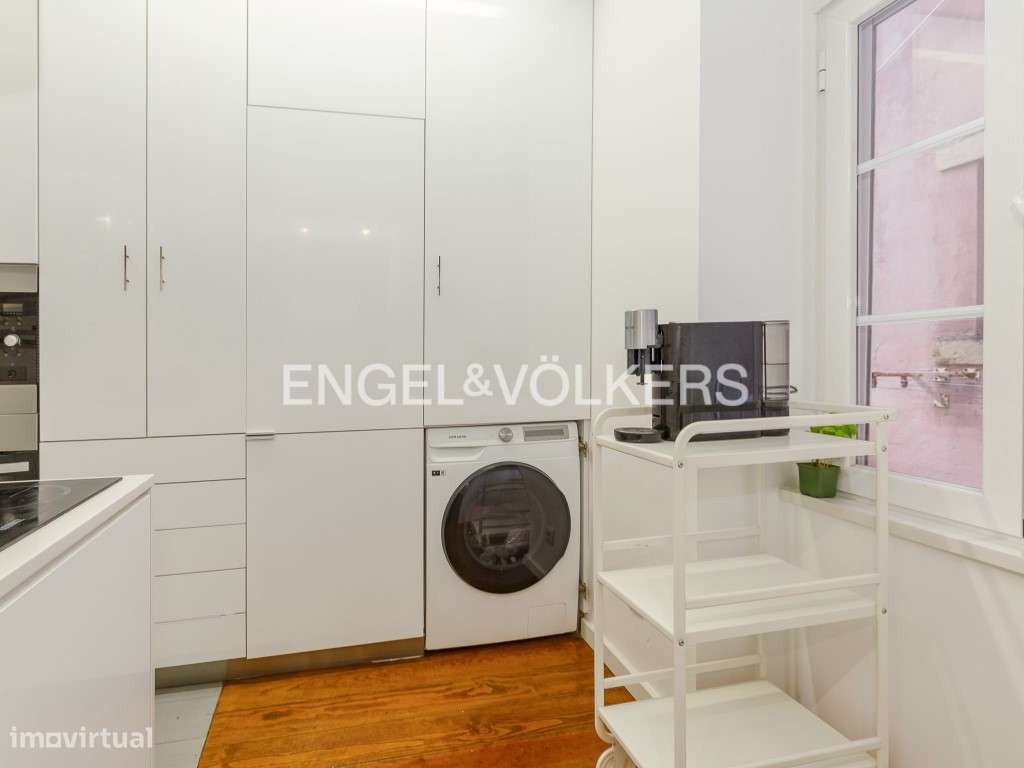 T2 mobilado c/ estacionamento no Saldanha - Grande imagem: 5/28