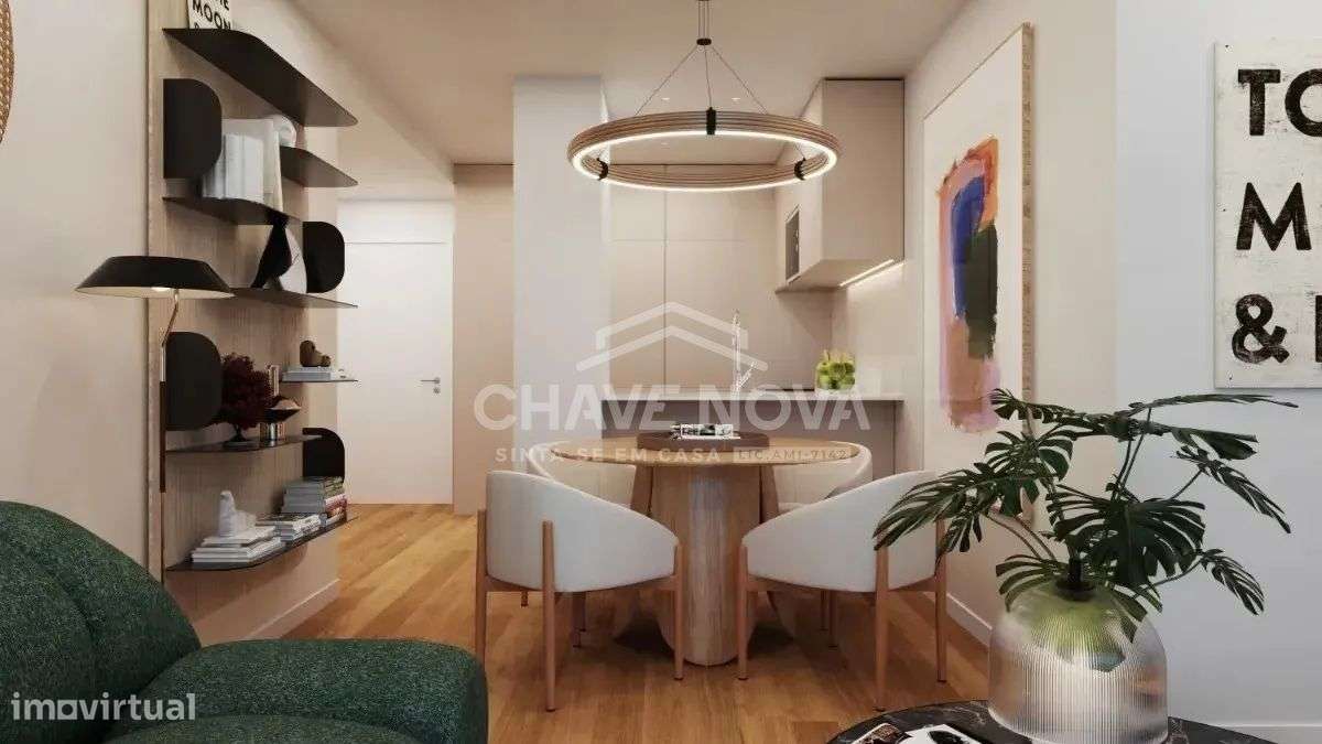 Apartamento T1 Novo c/ Lugar de Garagem e Arrumo em Santa Marinha-2