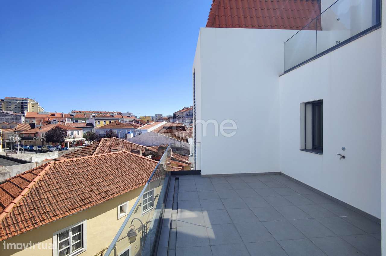 Apartamento T5 Novo em Sacavém-36