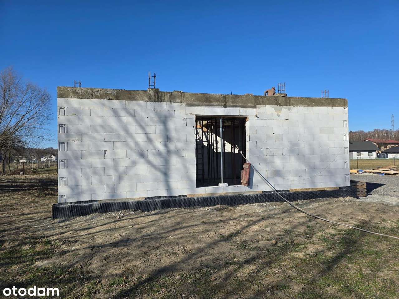 OSIEDLE POD WIERZBAMI-Nowe domy z garażami w Bładnicach Dolnych-15