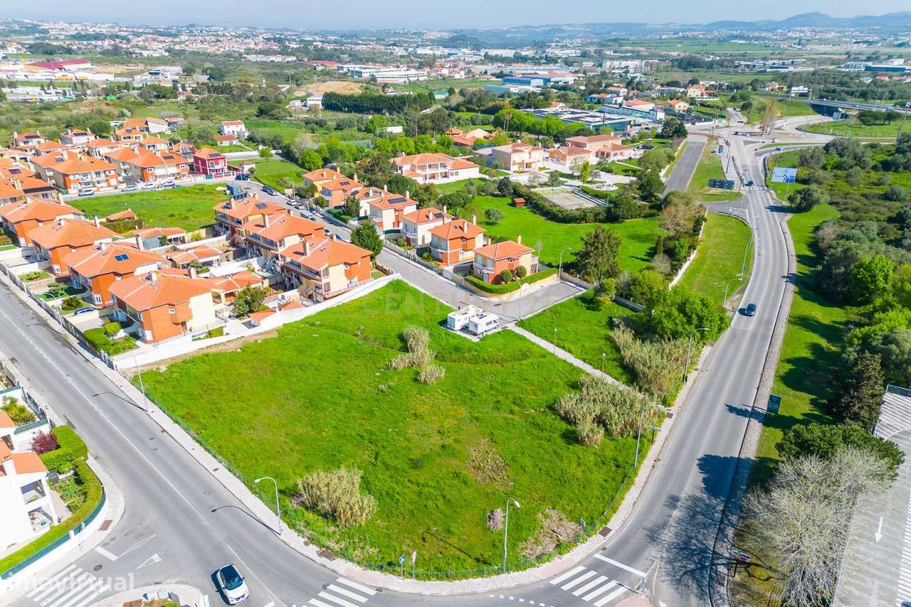 Sintra Lourel - Lote de Terreno c/679m2 para Construção de Moradia Iso-17