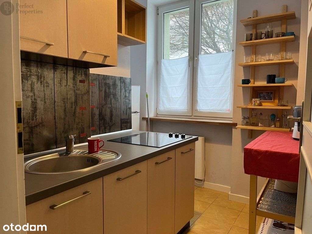 Włochy przestronna kawalerka-5