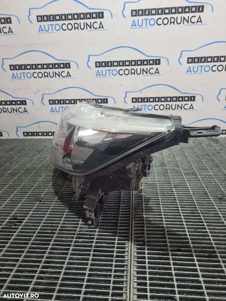 Far Stanga Nissan Qashqai J11 2013 - 2017 SUV 4 Usi (936) Cu lupă 9922681017 - 2