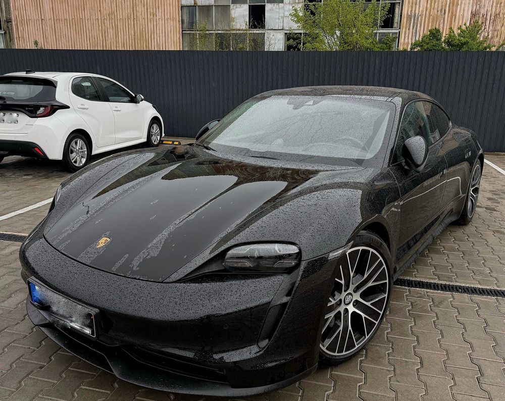 Porsche Taycan 2022