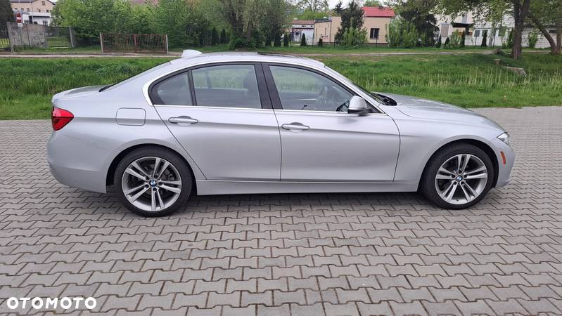 BMW Seria 3 330i Edition Luxury Line Purity - 4