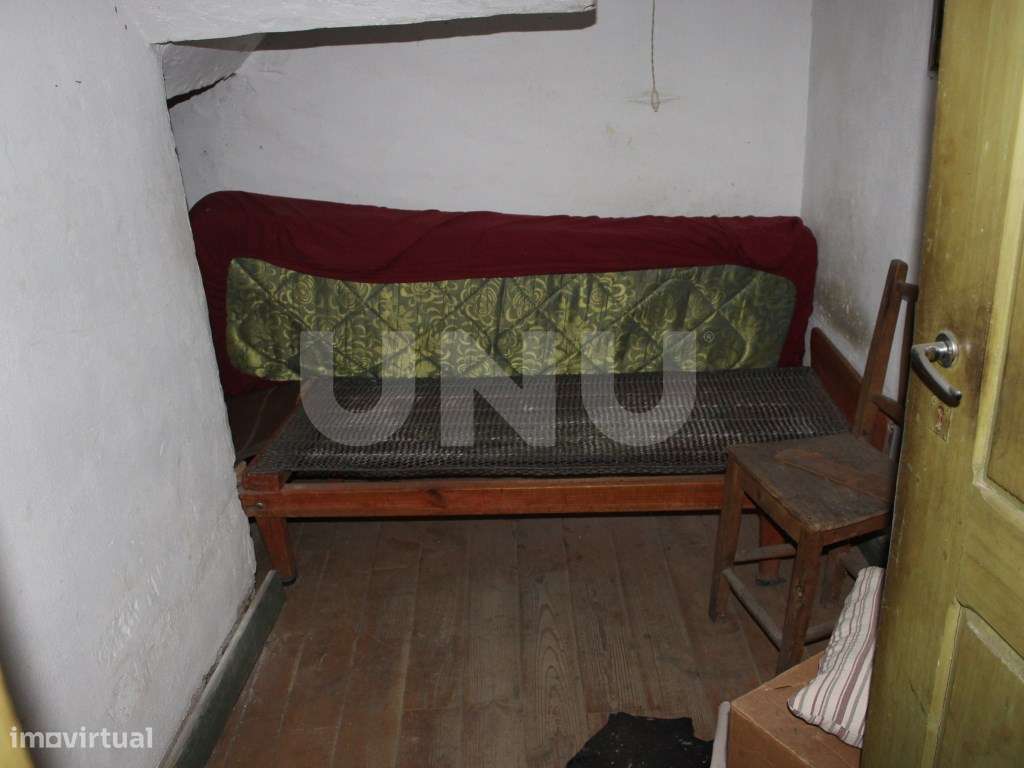 Moradia com Logradouro para Remodelar-13